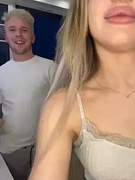 Freechat NickyGold_Official on StripChat