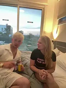 Freechat NickyGold_Official on StripChat