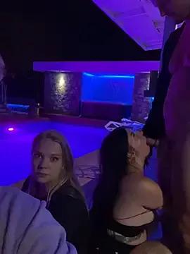 Freechat NickyGold_Official on StripChat