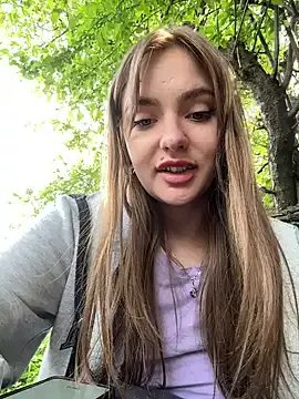 Freechat Night_dreams on StripChat