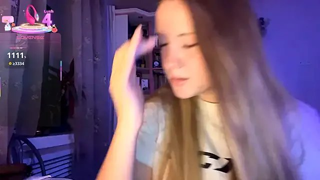 PandaFluff on StripChat