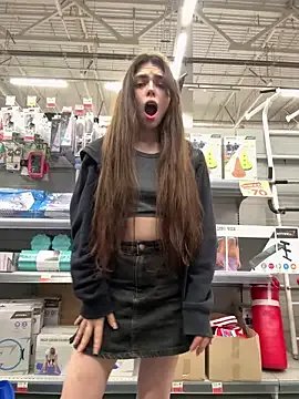 Freechat pantyless on StripChat