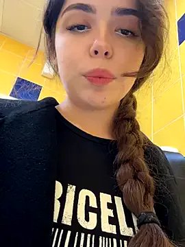 Freechat pantyless on StripChat