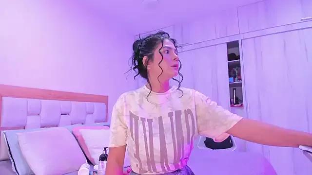 Freechat paola_rodriguez on StripChat