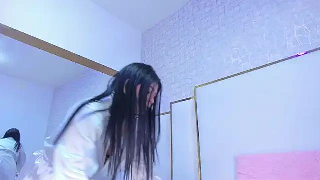 Freechat paola_rodriguez on StripChat