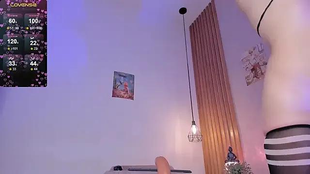 Freechat PawgGirl18 on StripChat