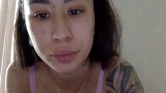 Freechat pinkybaby444 on StripChat