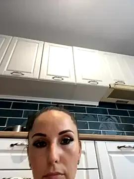 Playful_Amanda — Destroy my ass until I squirt