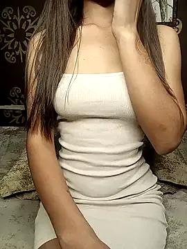Freechat poojaji690 on StripChat