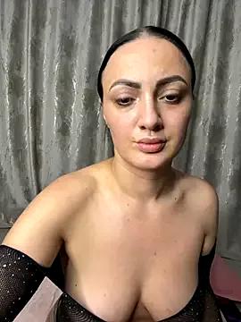 RaisaSalvi — 10min strip and anal video 