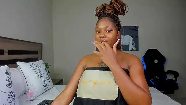 Renee-18 on StripChat 