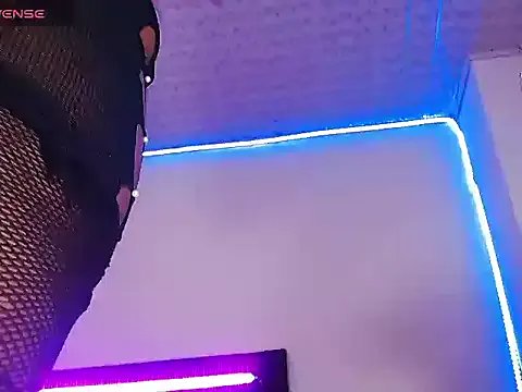 Freechat samanthaatt on StripChat