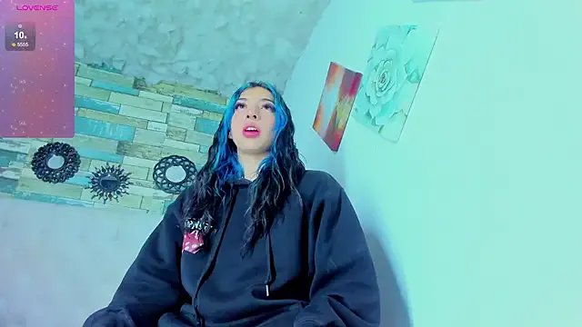 SaturnooStonee on StripChat