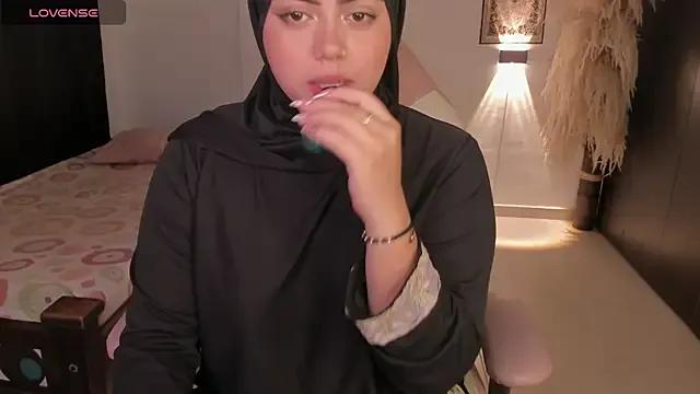 shayla_18 — dildo in pussy