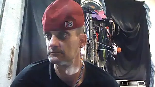 Freechat slinginbigD on StripChat