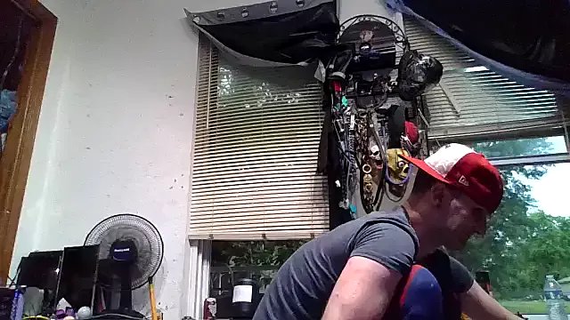 Freechat slinginbigD on StripChat