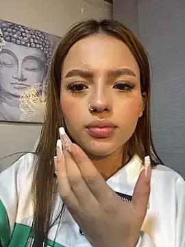 Freechat Sofia18_pinkk on StripChat