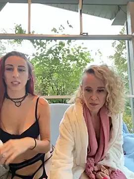 Group SusieandLacey on StripChat