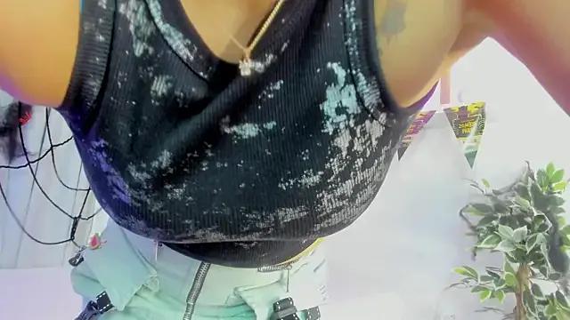 Freechat susyy7 on StripChat