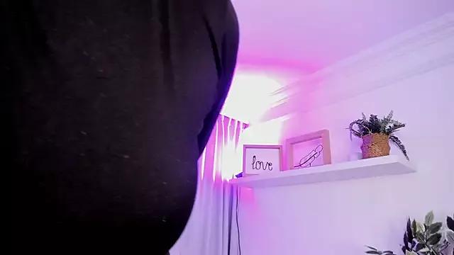 Freechat susyy7 on StripChat