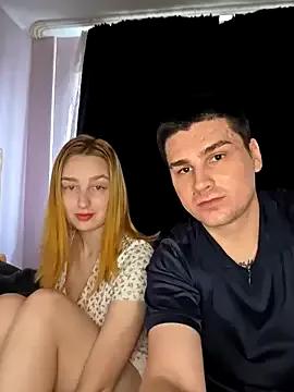 Freechat Sweet_Little_Lie on StripChat