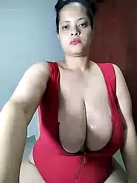 sweetpe on StripChat 