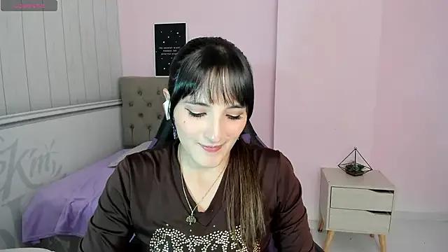 Tania_Duque — aceite en los senos