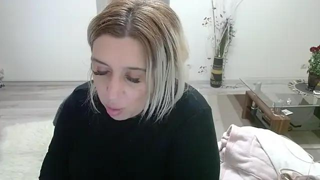 StripChat TheeaBlanco is Freechat TheeaBlanco — new iphone 17 pro