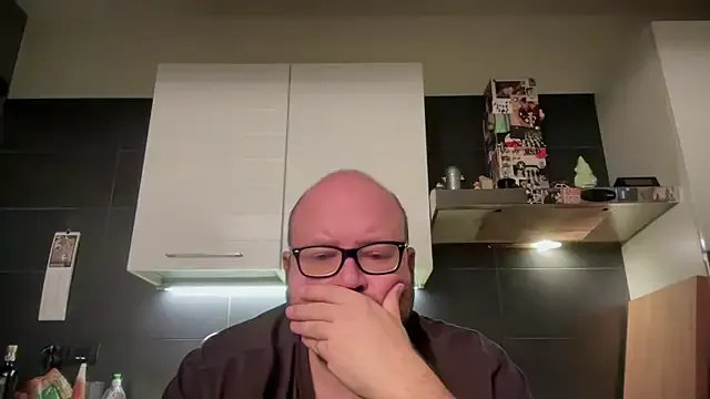 Freechat theitalianbear on StripChat