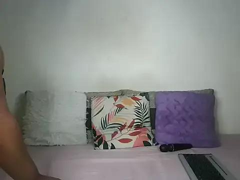 Freechat Thickqueenxxx on StripChat