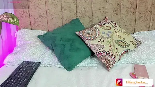 Freechat tiffany_becker on StripChat