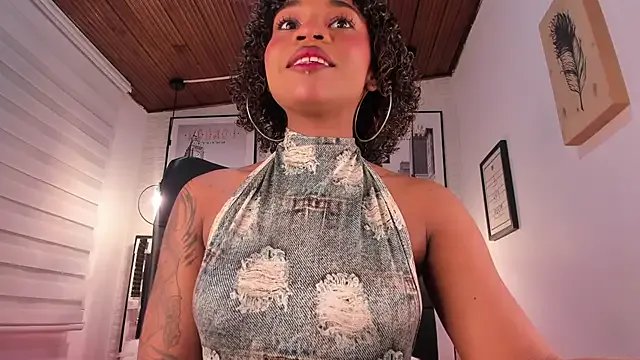 Freechat tylla_ on StripChat