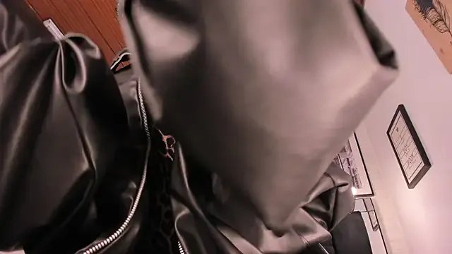 Freechat tylla_ on StripChat