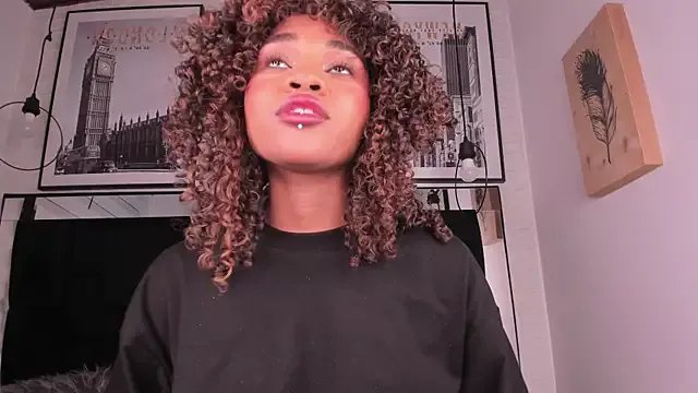 Freechat tylla_ on StripChat