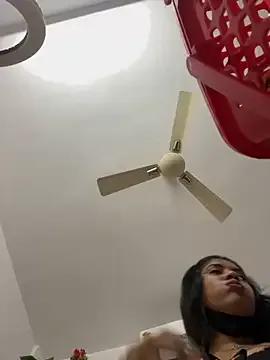 V-Hot-Sweti — pussy fingering