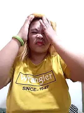 wet_babexxx — Wet and horny here.