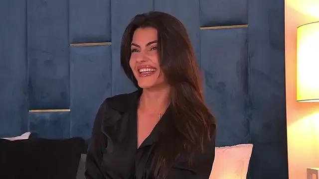 Freechat YasminaMoon on StripChat